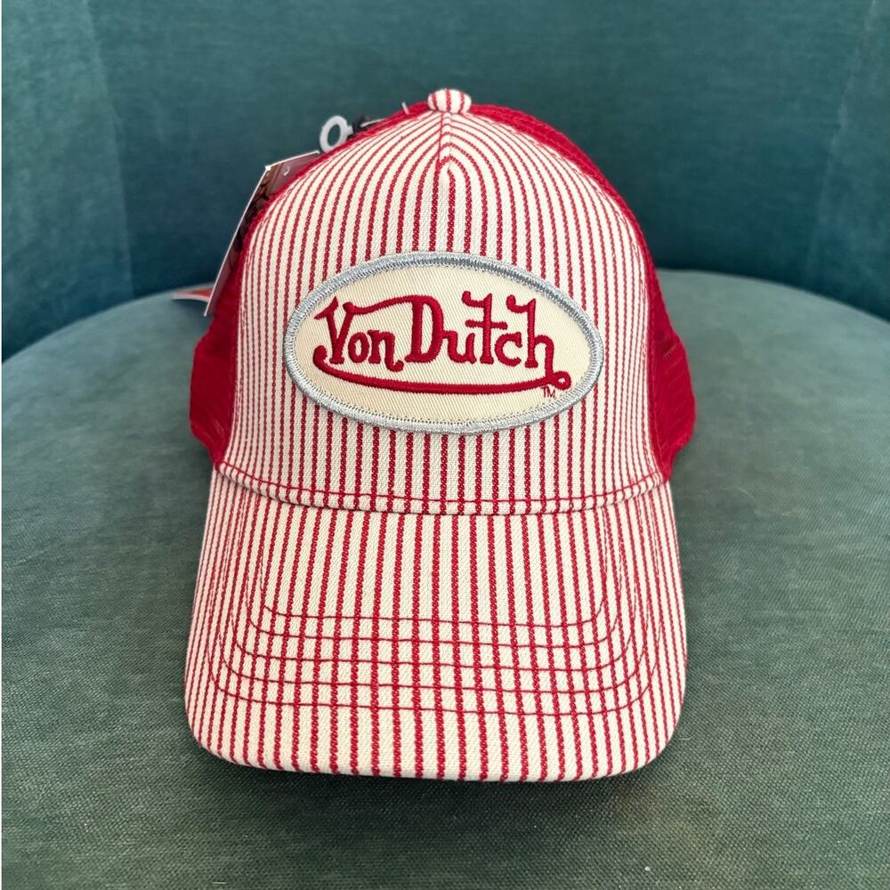 Stylish Von Dutch Trucker Hat - Red Stripes & White